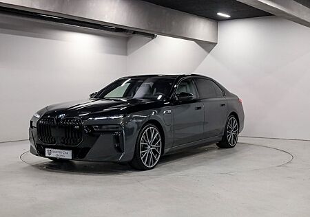 BMW M760e xDrive - Voll, TV, B&W, Skylounge, Individ