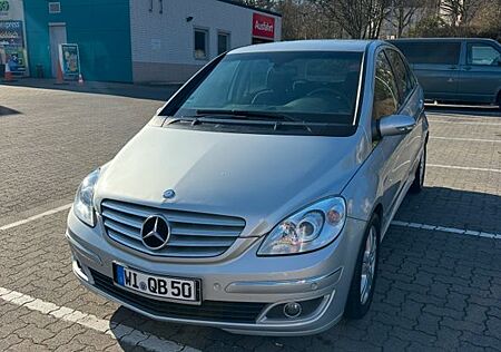 Mercedes-Benz B 170