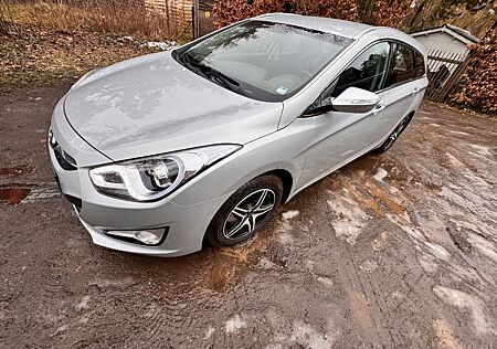 Hyundai i40 cw 1.7 CRDi Premium 100kW Automatik