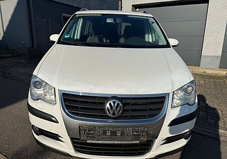 VW Touran Volkswagen CrossTouran