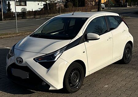 Toyota Aygo (X) Aygo Team DE/ Apple Car Play / Kamera / 80 tkm