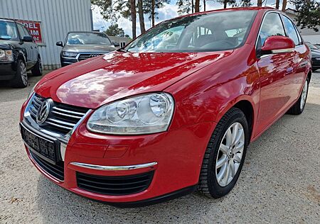 VW Jetta Volkswagen 1.6i COMFORTLiNE AUTOM.NAVi KLiMA SiTZHEiZ