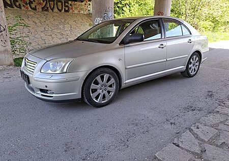 Toyota Avensis 2.0 Executive Liftback