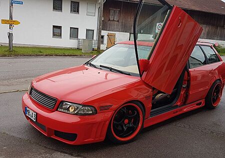 Audi A4 1.8 T Avant - Flügeltüren