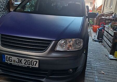 VW Touran Volkswagen 2.0 TDI 7 Sitzer