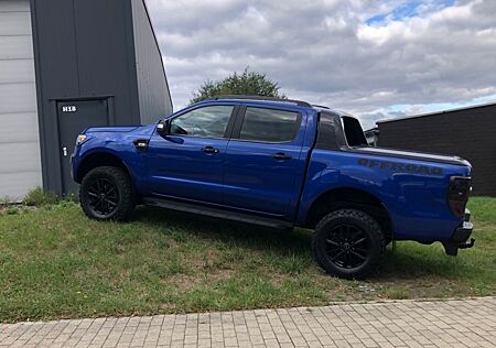 Ford Ranger Wildtrak Doppelkabine 4x4 OFF ROAD+ VOLL