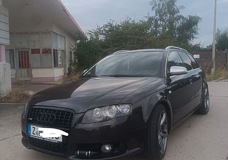 Audi A4 Avant 2.0 T FSI