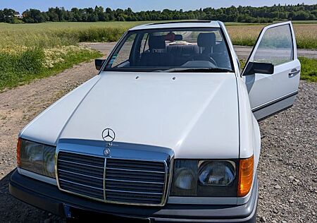 Mercedes-Benz E 260