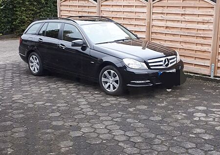 Mercedes-Benz C 180 T BlueEFFICIENCY -
