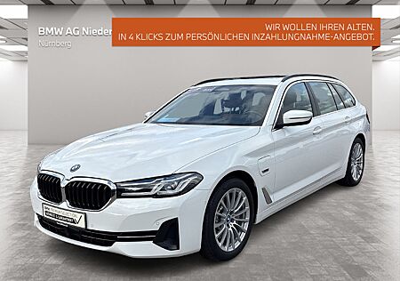 BMW 530e Touring / Innovationspaket / Head-Up Displa