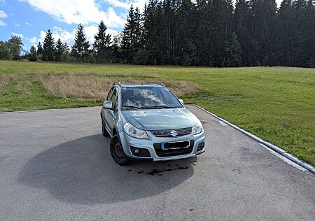 Suzuki SX4 1.6 VVT 4WD. AHK, Tüv neu, Winterreifen vorn