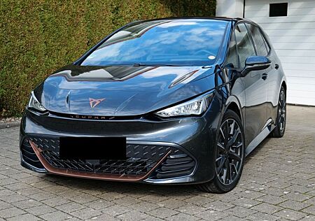 Cupra Born 77 kWh - 8-fach bereift - 170 kW (231 PS)