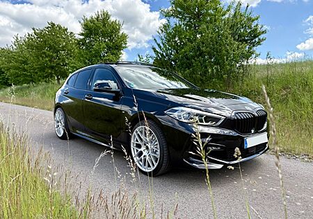 BMW 120d xDrive M Sport A M Sport H&K AHK 19 Zoll