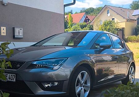 Seat Leon FR 19" VOLL/ Shz/ Tempomat/ Klima/ Leder