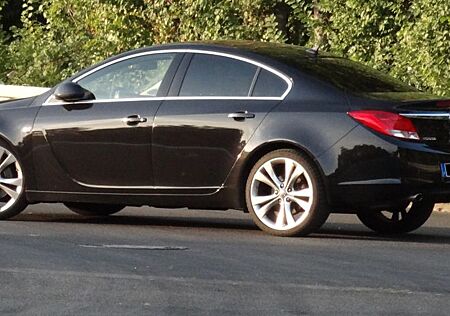 Opel Insignia 2.8 V6 Turbo 4x4 Sport mit LPG Autogas