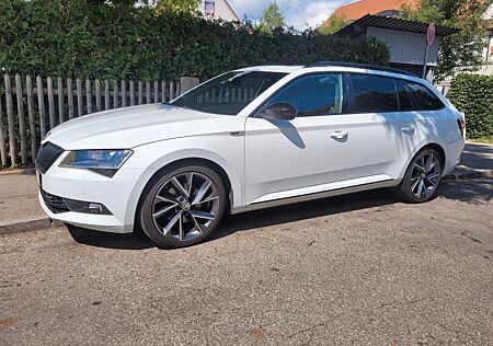 Skoda Superb 2.0 140kw 4x4 SportLine Vollausstattung!