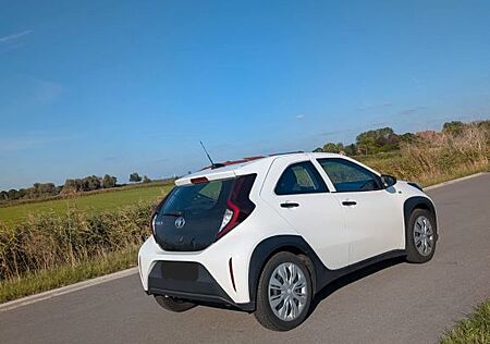 Toyota Aygo (X) Aygo (X) 1.0-l-VVT-i Air Style Air Style