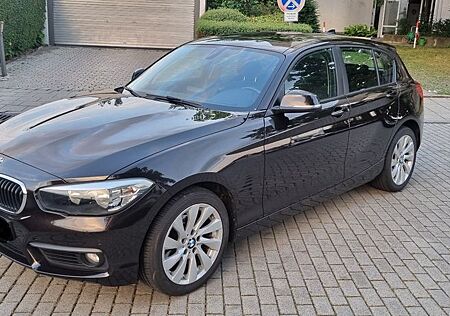 BMW 118d Advantage Navi PCD ALU Schiebedach 1. Hand