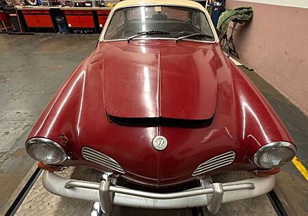 Volkswagen Karmann Ghia