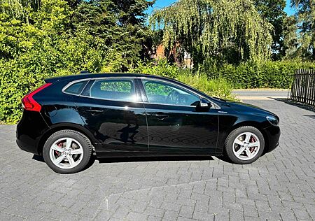 Volvo V40 T2 YOU!