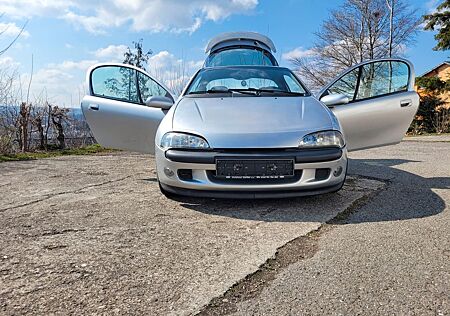 Opel Tigra 1.4i 16V -