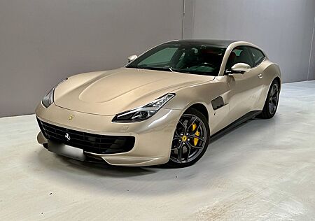 Ferrari GTC4Lusso T *Carbon *Panorama *Lift *ADAS *Kamer