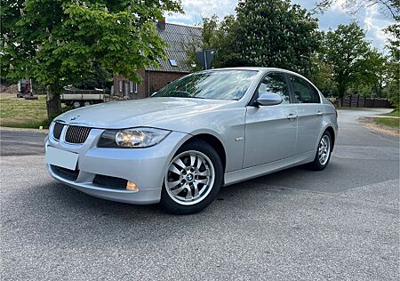 BMW 325i E90 AHK Automatik 2. Hand Preis VB