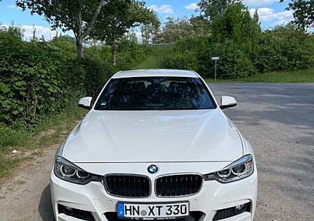 BMW 330d xDrive M-Paket