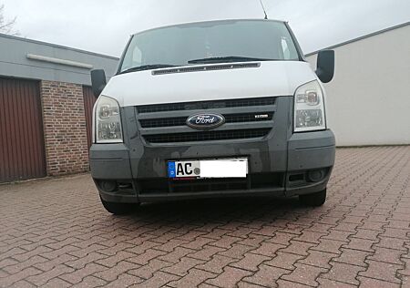 Ford Transit 9 Sitzer mit Klima, Rückfahrkamera