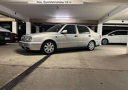 VW Vento Volkswagen 1.8 GLX