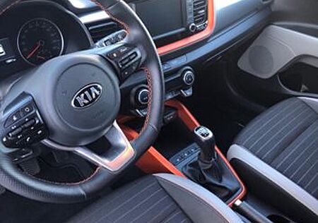 Kia Stonic 1.0 T-GDI 120 Platinum Edition Platin...
