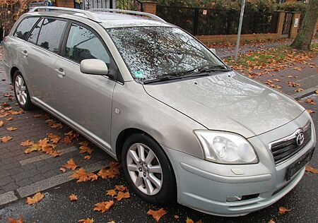 Toyota Avensis Kombi 2.0 Executive
