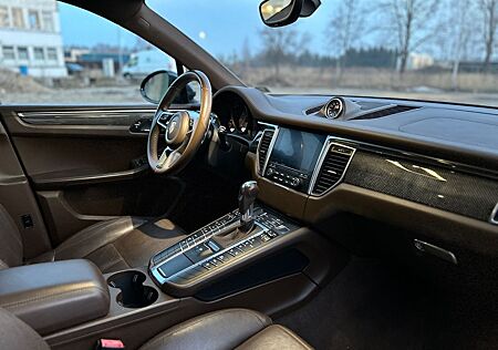 Porsche Macan S