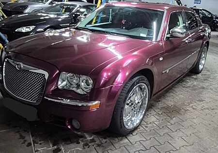 Chrysler 300C 3.5 V6 * LPG * Bentley-Optik * Lila Foliert
