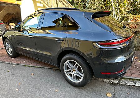 Porsche Macan S