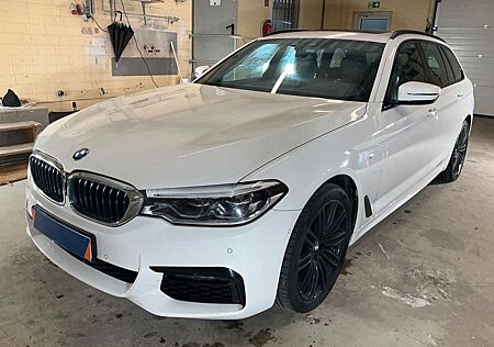 BMW 520 d M Sport Aut. LED PANO NAVI ACC AHK