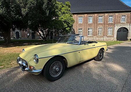 MG MGB 1800 (Roadster)