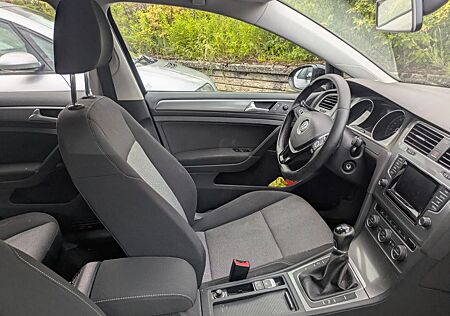 VW Golf Volkswagen 1.2 TSI BMT Trendline