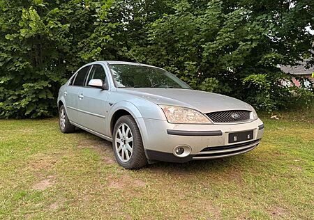 Ford Mondeo 2.5 V6 Ghia
