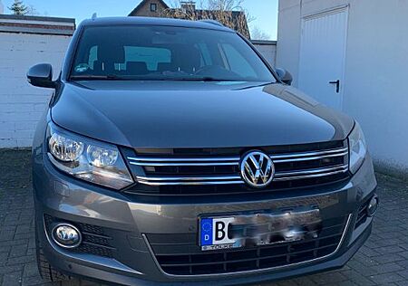 VW Tiguan Volkswagen 1.4 TSI 92 BMT LOUNGE Sport & Style L...