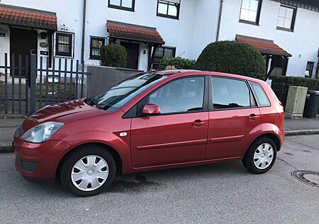Ford Fiesta 1,3 51 kW Black Magic Black Magic