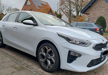 Kia Cee'd Ceed/1.0 Spirit/SHZ/Temp/AllW/JBL/AA/CAM/TÜV