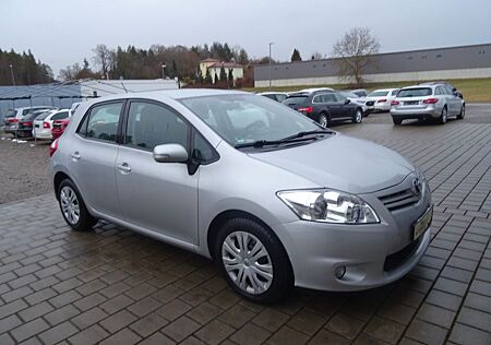Toyota Auris Life. Automatik,,Tempomat,Pdc