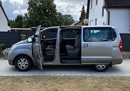 Hyundai H-1 Starex