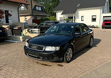 Audi A4 2.0 FSI - Limousine