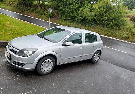 Opel Astra 1.7 CDTI 74kW -