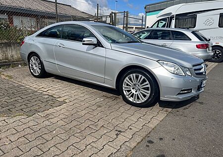 Mercedes-Benz E 250 Coupé BlueEFFICIENCY AVANTGARDE ...