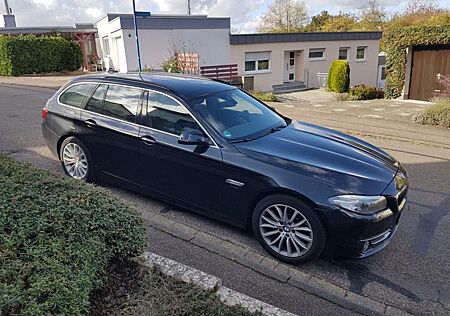 BMW 520d xDrive Touring A Luxury Line Luxury Line