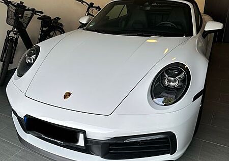 Porsche 992 911 Carrera 4S Cabriolet ()
