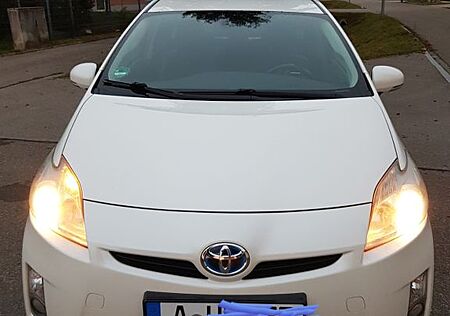 Toyota Prius 1.8-l-VVT-i Life Life